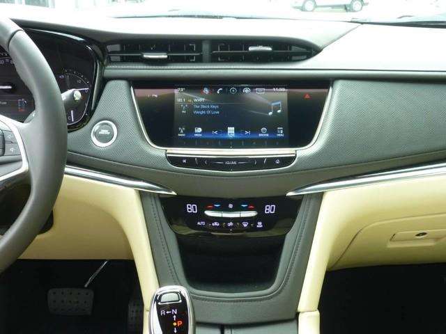 2017 Cadillac XT5 4dr SUV